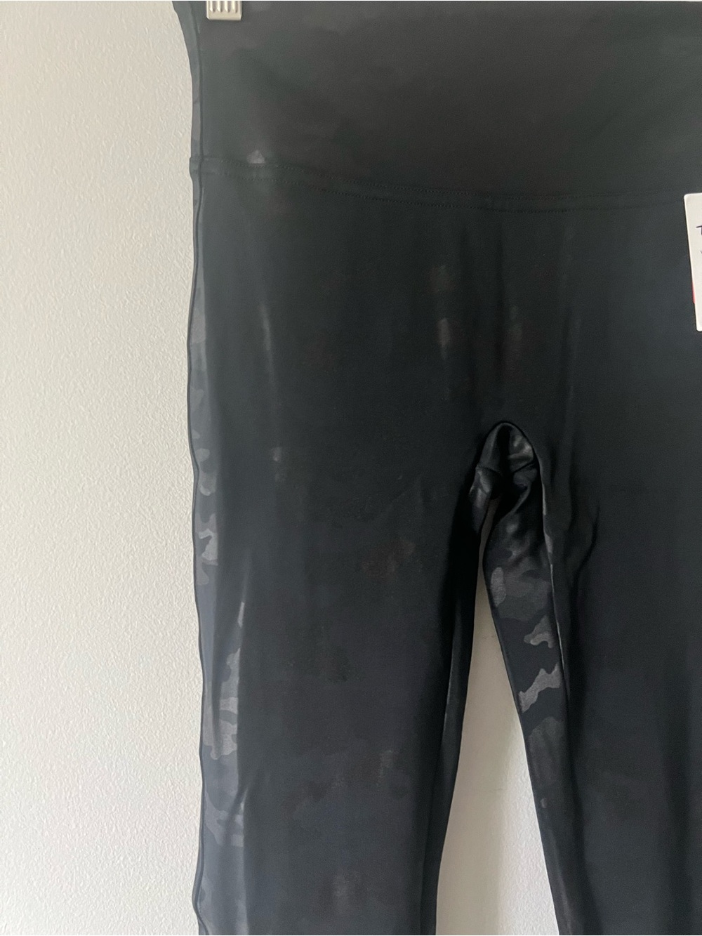 SPANX Faux Leather Camo Leggings Matte Black High Rise Size S NWT - Picture 5 of 9